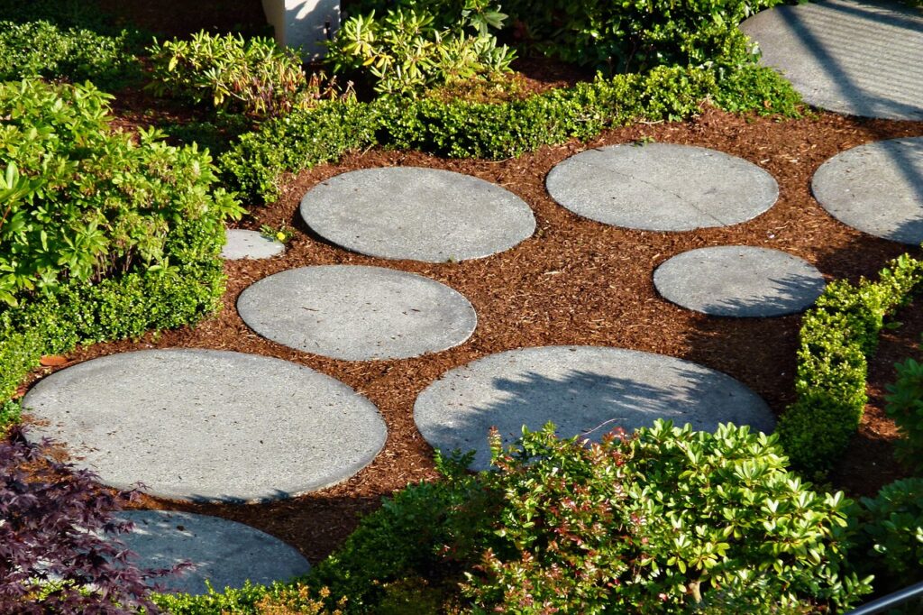decorating with rocks landscapes
